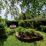 Bed & Breakfast Les Cedres Bleus
