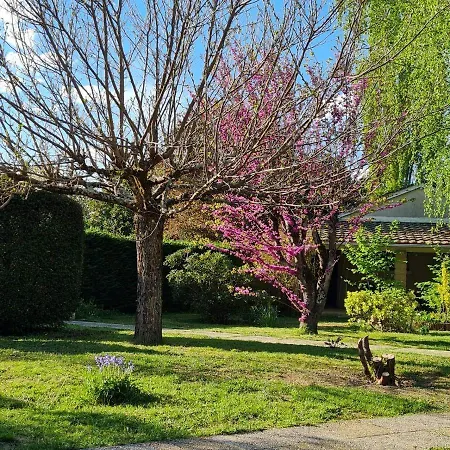 Les Cedres Bleus فندق مبيت وإفطار 3*