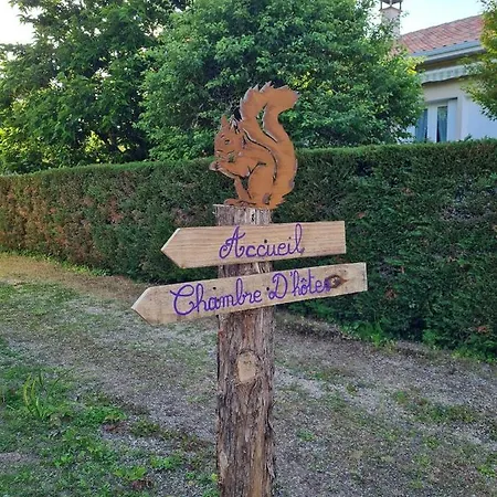 Oda ve Kahvaltı Les Cedres Bleus Saint-Medard-de-Mussidan