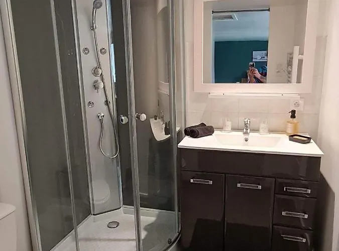 Les Cèdres Bleus Couette-café