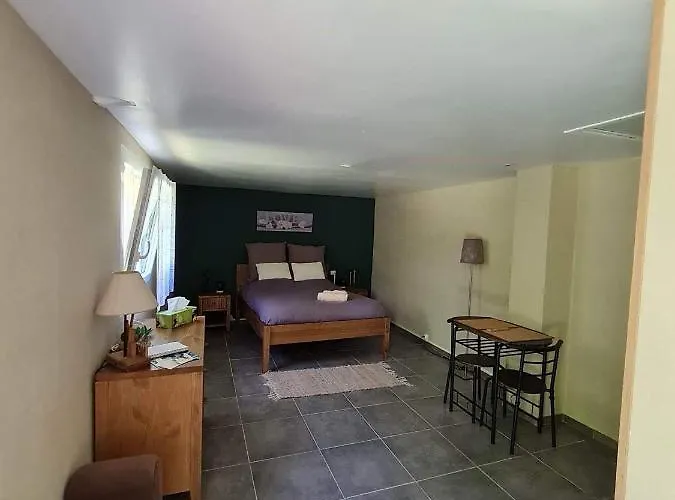 Les Cèdres Bleus Saint-Medard-de-Mussidan