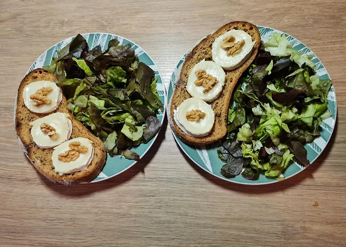 Les Cèdres Bleus Couette-café 3*